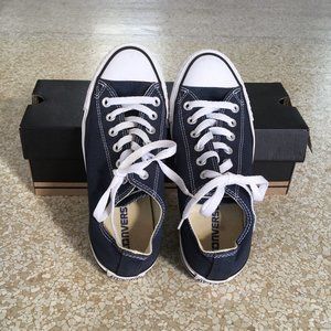 Navy blue low top Converse All-Stars